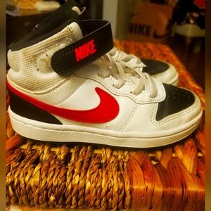 Nike Court Borough Court 2